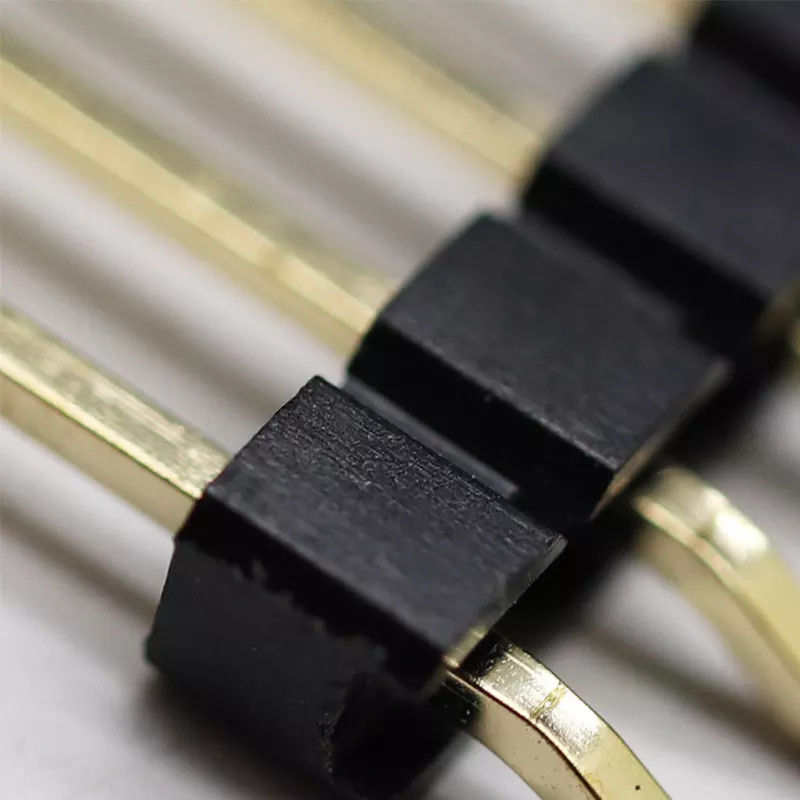 Plastikowa głowica zakrzywiona pod kątem prostym SMT jednorzędowa Pozycje 2,54 mm 2-40 szpilek