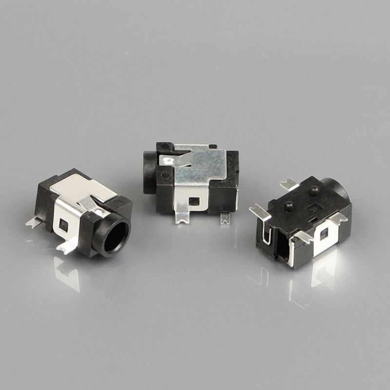 Gniazdo DC żeńskie audio-wideo 4-pinowe SMT SMD 1,3 mm, czarny, brąz fosforowy, 12V 1A, nylonowa obudowa, złącza pod kątem prostym